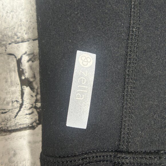 EUC Zella 10" Black Biker Shorts Size Small - Picture 3 of 11